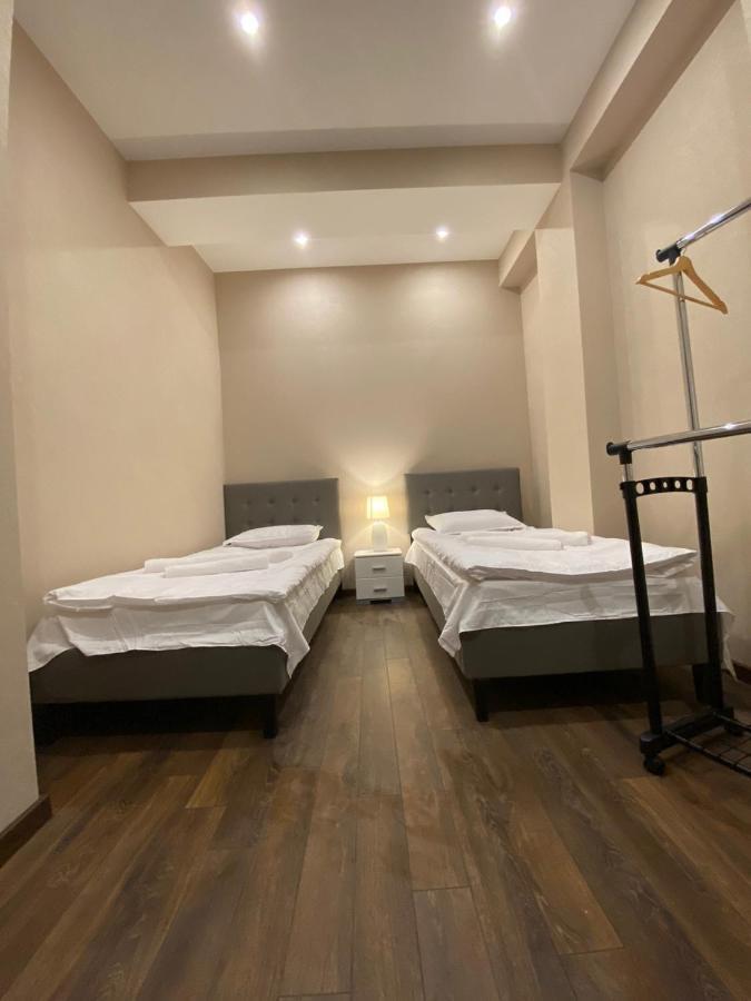Apartment Sixteen Tbilisi Exterior foto