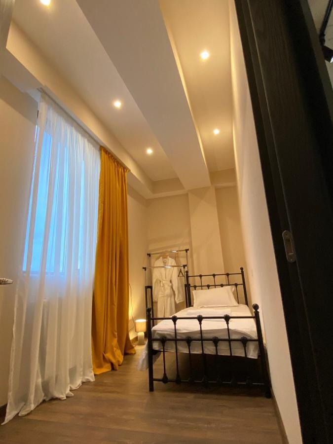 Apartment Sixteen Tbilisi Exterior foto