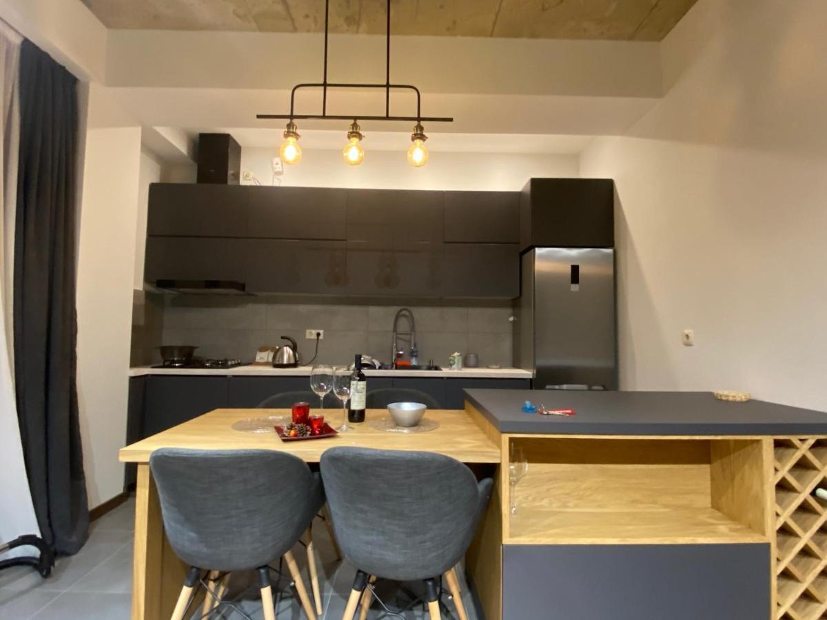 Apartment Sixteen Tbilisi Exterior foto
